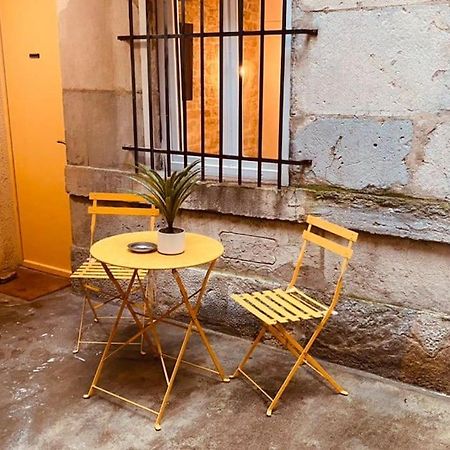 Studio Renove Avec Patio, Coeur Du Centre Ville Besanzón Exterior foto