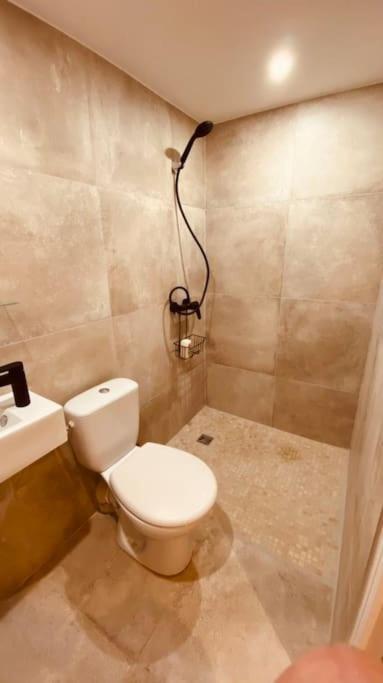 Studio Renove Avec Patio, Coeur Du Centre Ville Besanzón Exterior foto