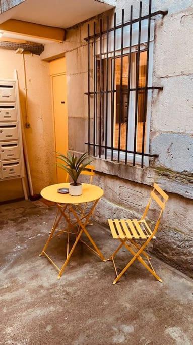 Studio Renove Avec Patio, Coeur Du Centre Ville Besanzón Exterior foto